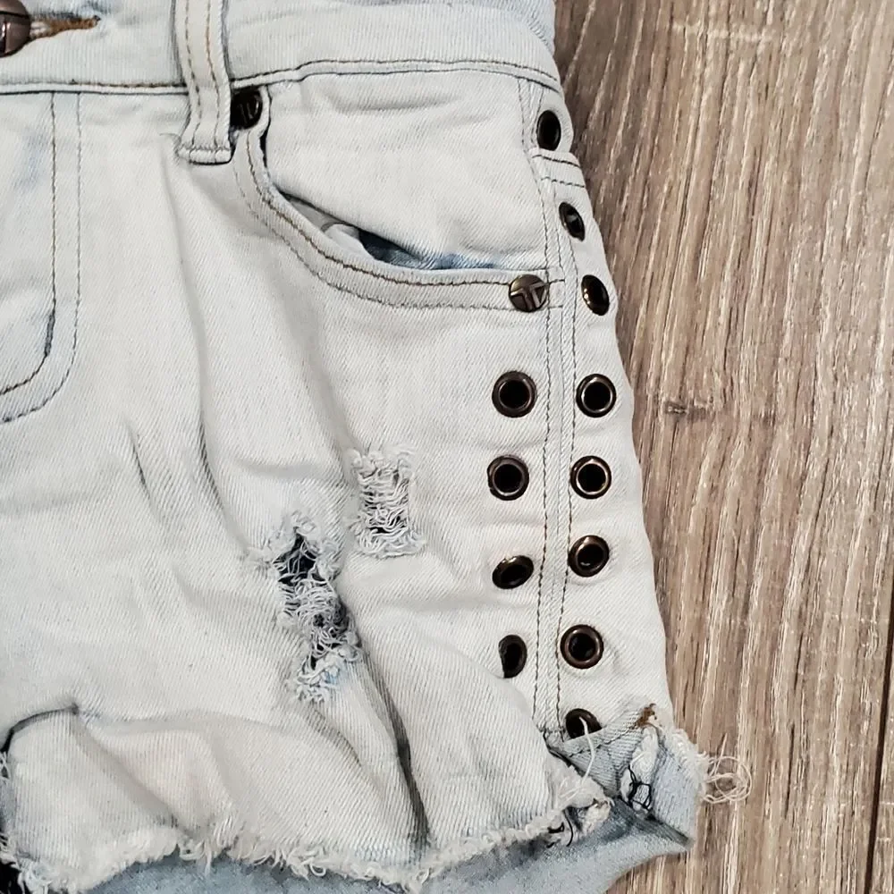 Girls Jean Shorts Size 8 Tractr Distressed Light Blue Jean Shorts - Picture 2 of 4